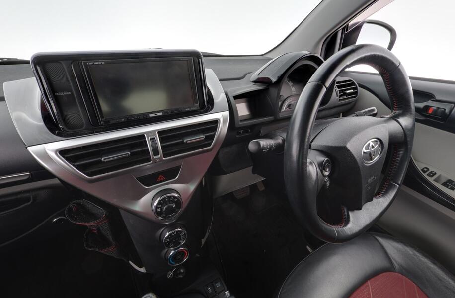 Toyota iQ vaihtoauto