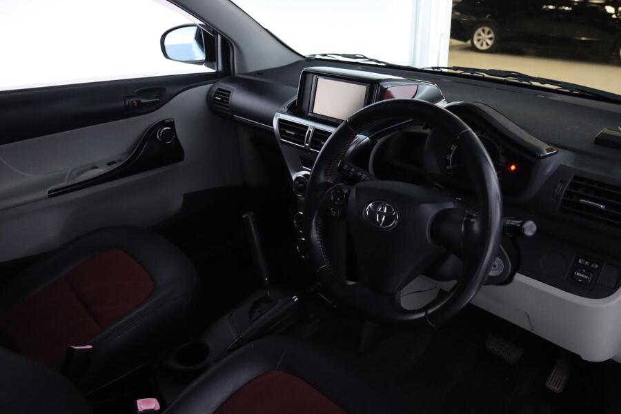 Toyota iQ vaihtoauto