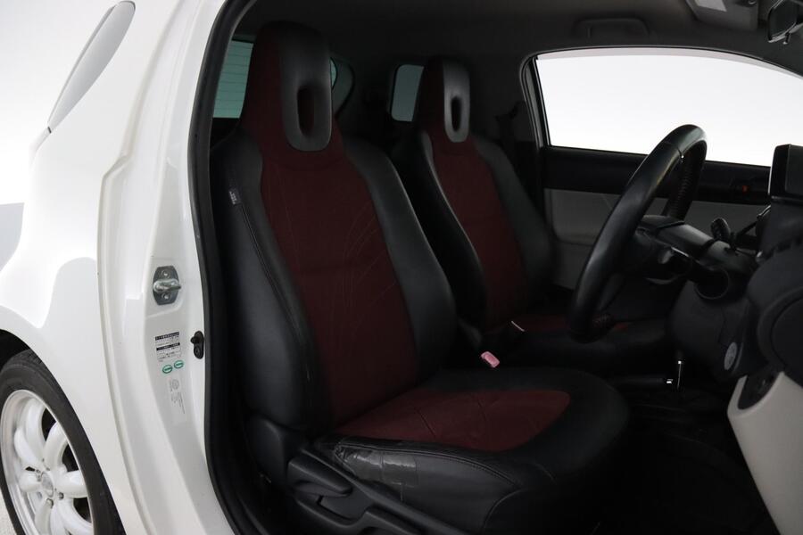 Toyota iQ vaihtoauto