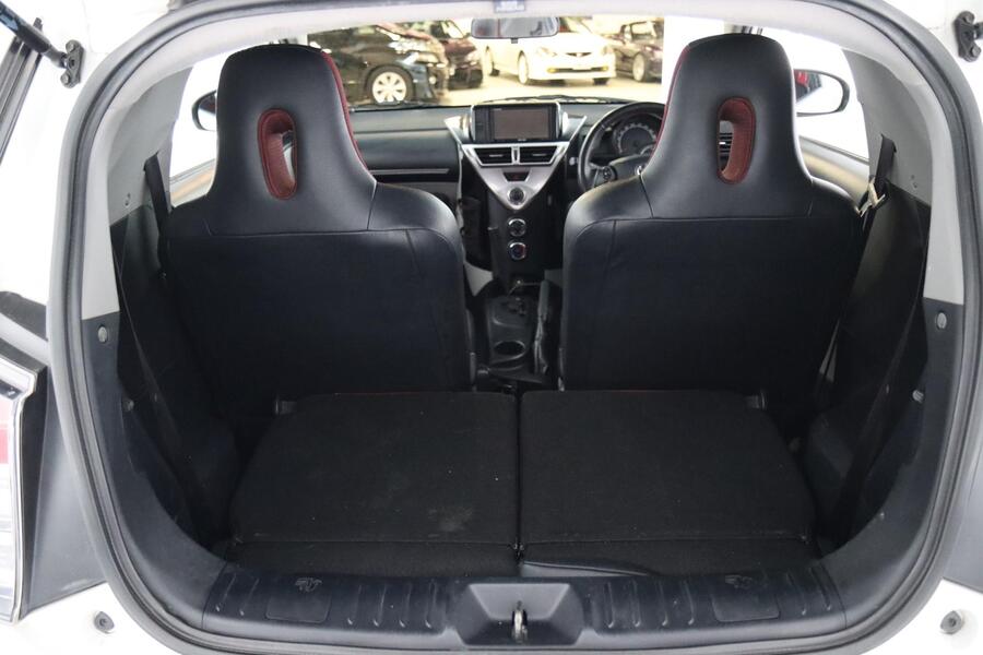 Toyota iQ vaihtoauto