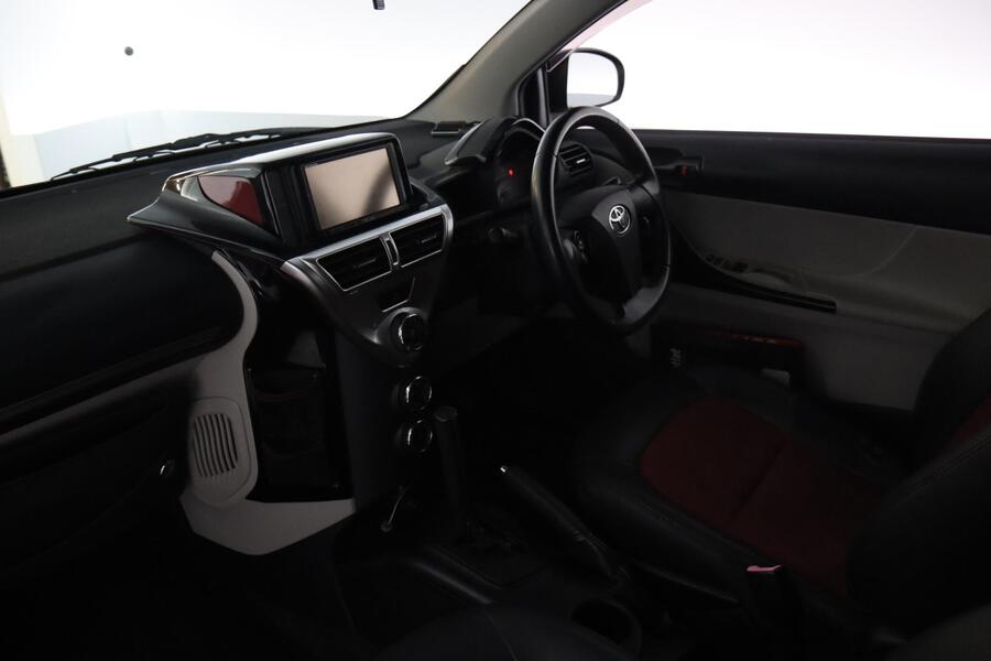 Toyota iQ vaihtoauto