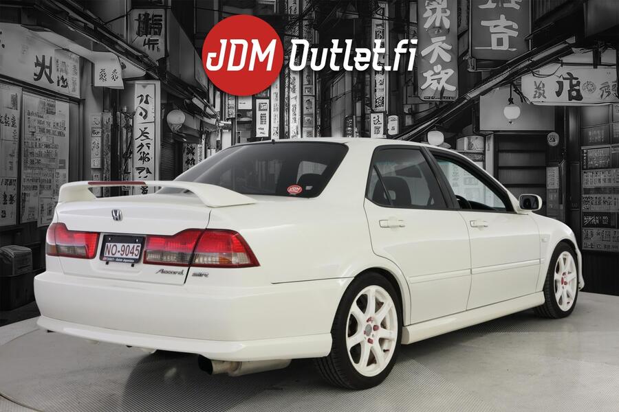 Honda Accord vaihtoauto