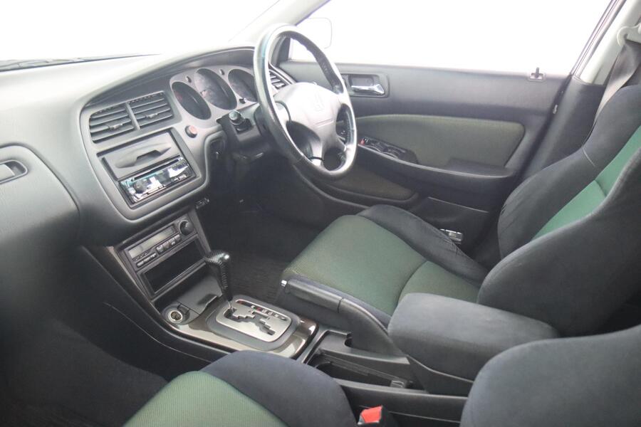 Honda Accord vaihtoauto