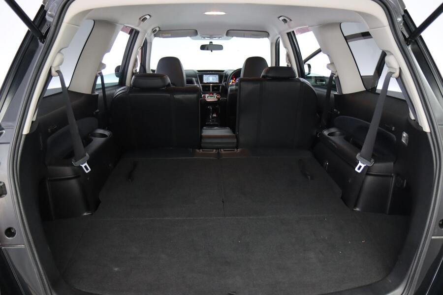 Subaru Exiga vaihtoauto