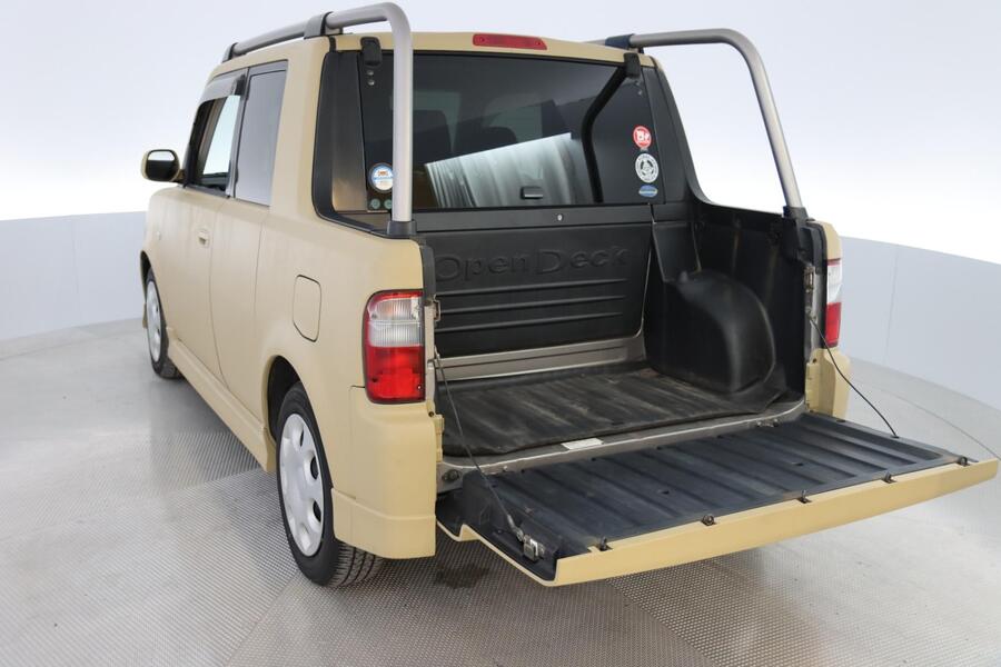 Toyota BB vaihtoauto