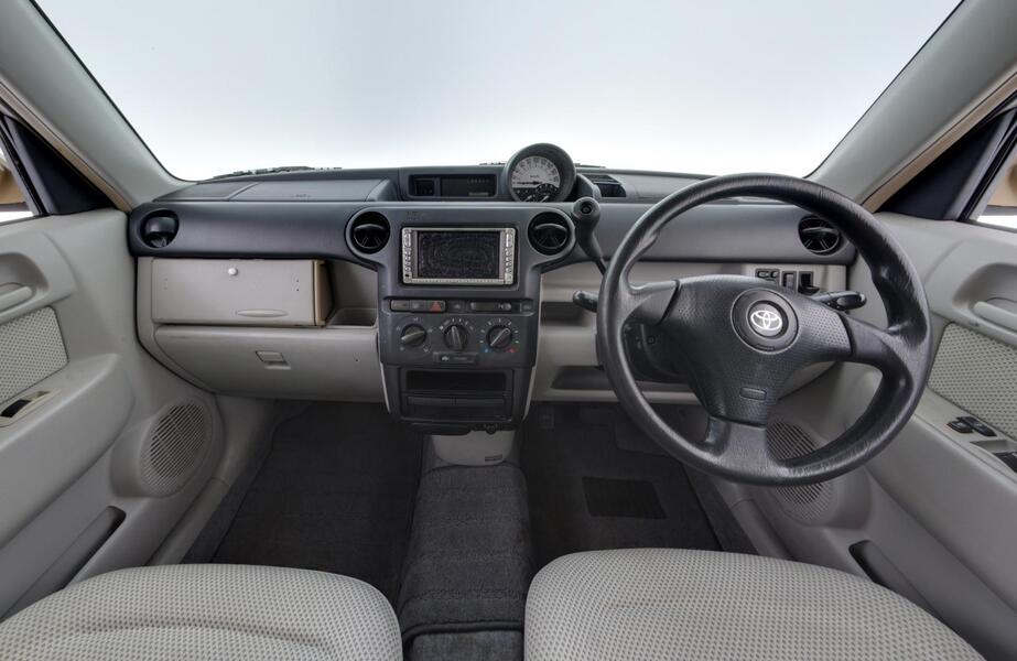 Toyota BB vaihtoauto