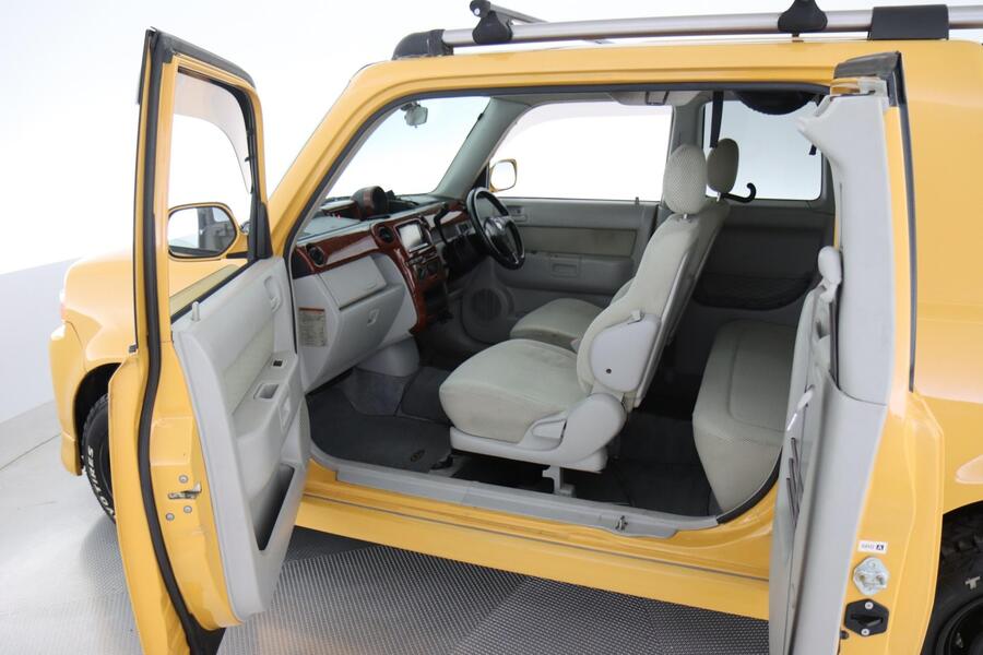 Toyota BB vaihtoauto