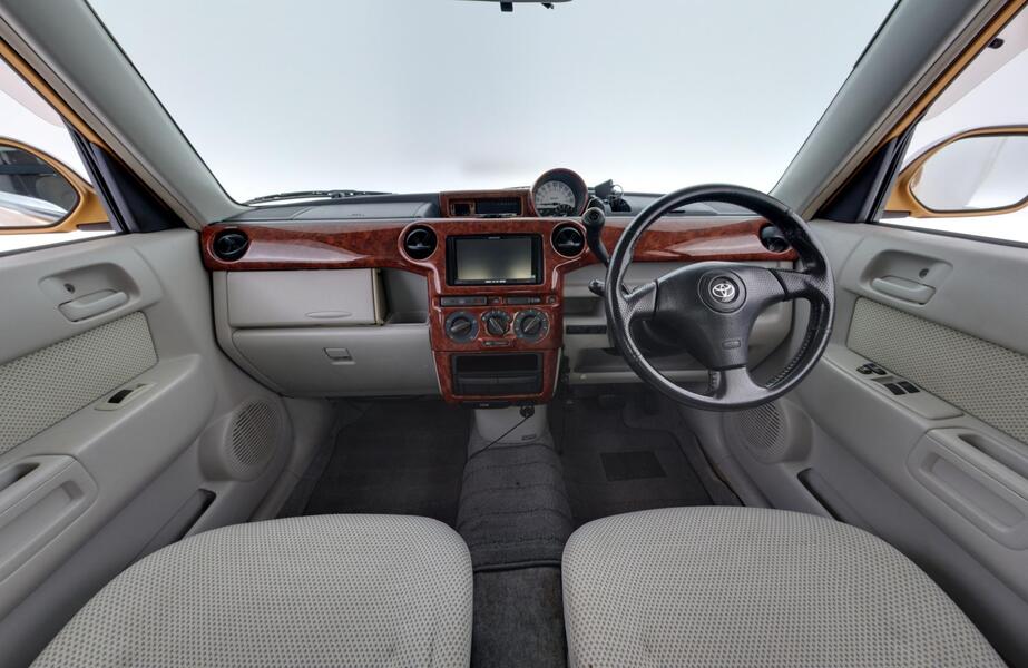 Toyota BB vaihtoauto