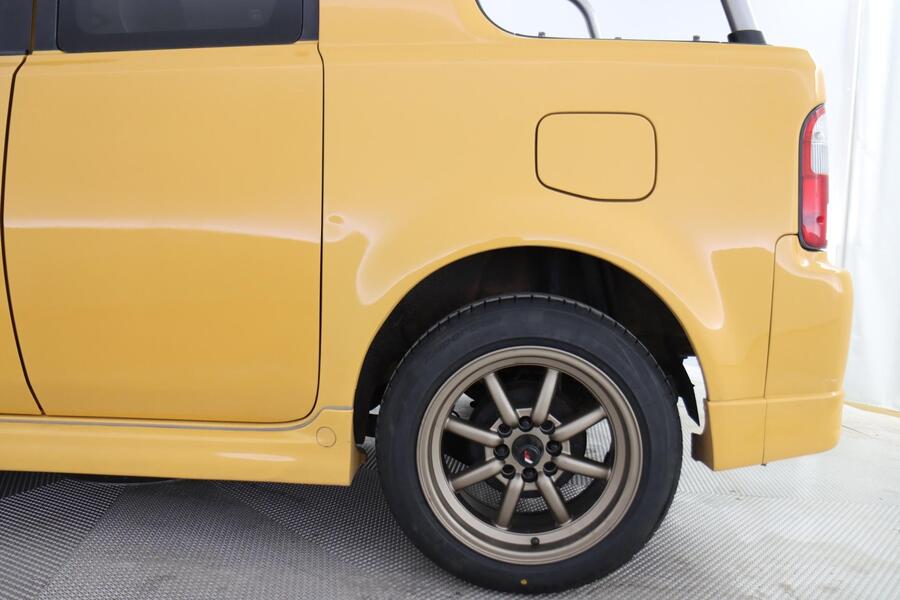 Toyota BB vaihtoauto