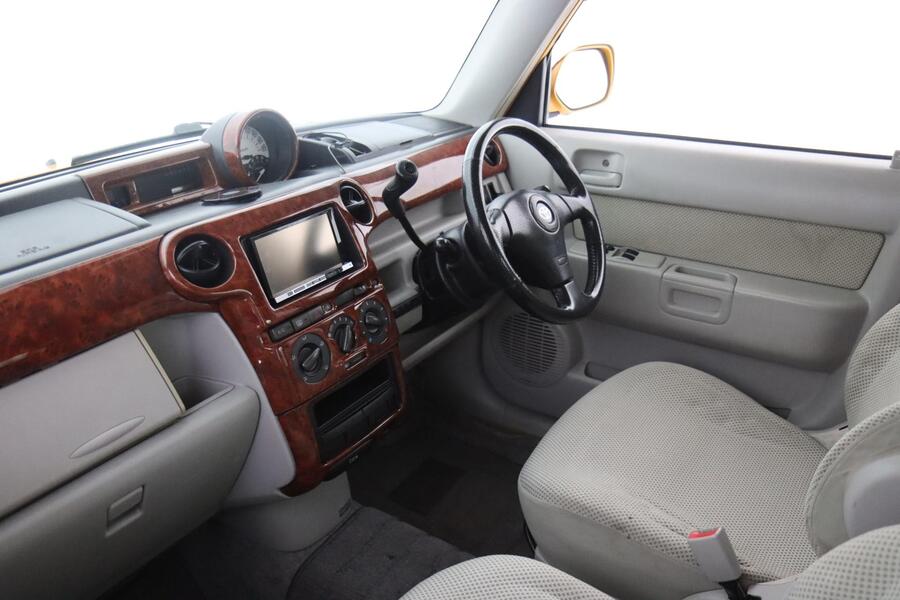 Toyota BB vaihtoauto