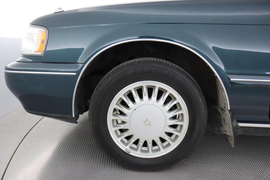 Toyota Crown vaihtoauto