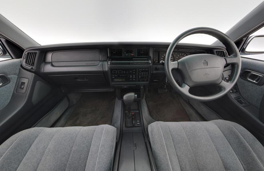 Toyota Crown vaihtoauto