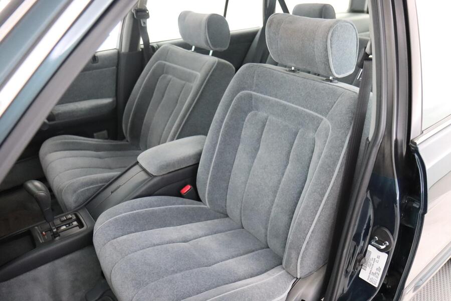 Toyota Crown vaihtoauto