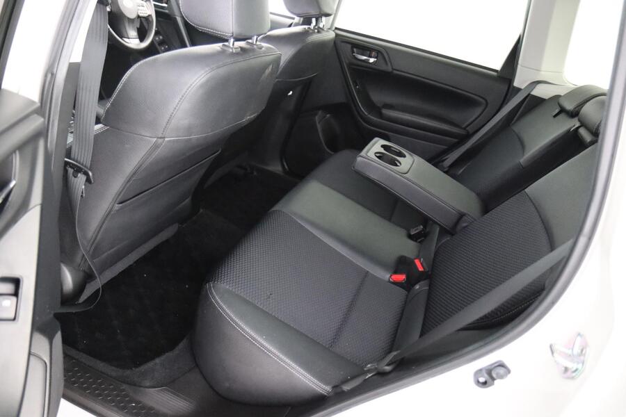 Subaru Forester vaihtoauto