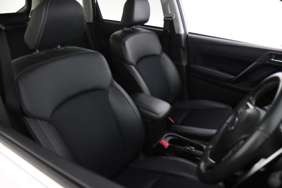 Subaru Forester vaihtoauto