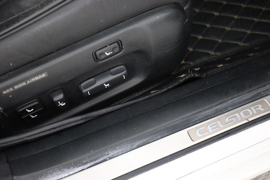 Toyota Celsior vaihtoauto