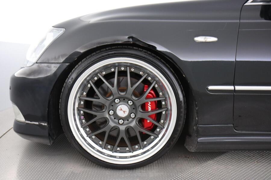 Toyota Crown vaihtoauto