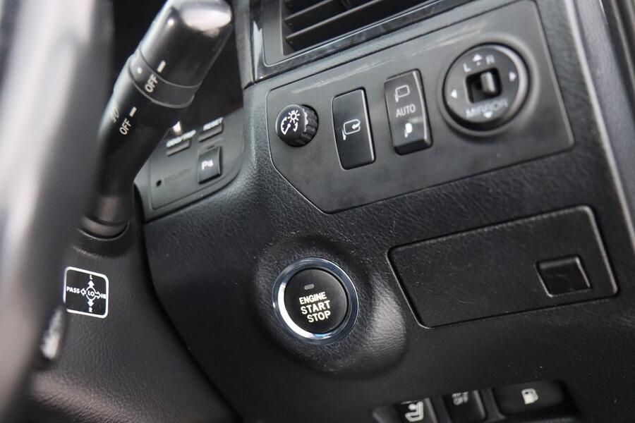 Toyota Crown vaihtoauto