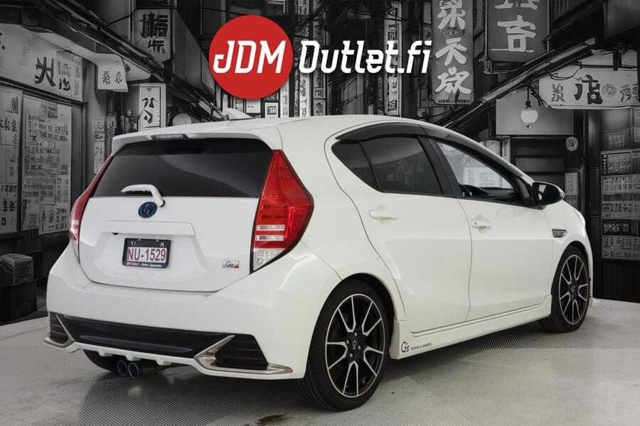 Toyota Aqua vaihtoauto