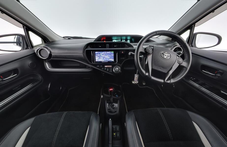 Toyota Aqua vaihtoauto