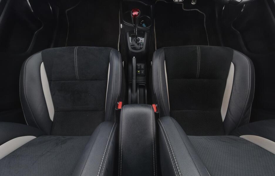 Toyota Aqua vaihtoauto