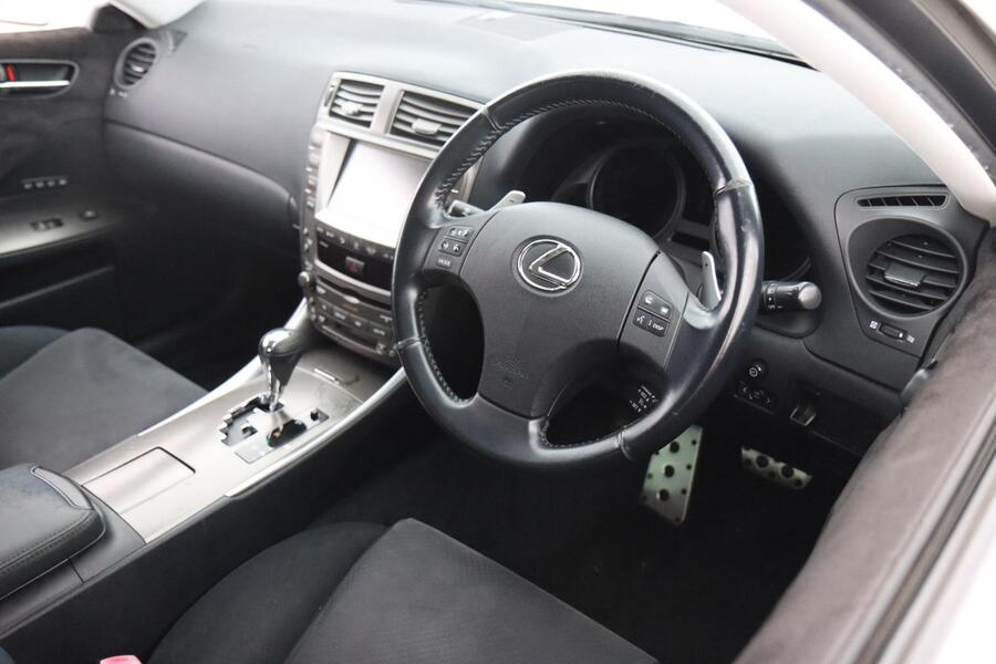 Lexus IS vaihtoauto