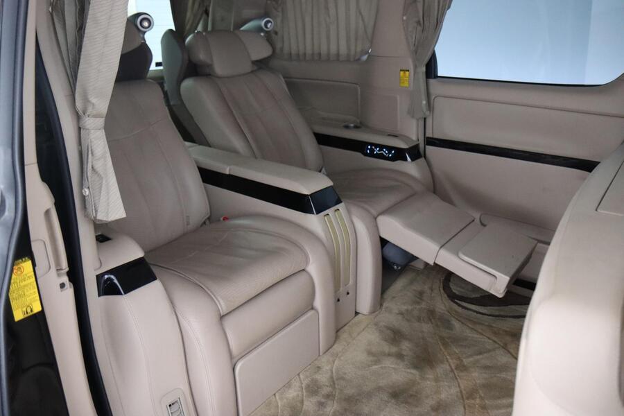 Toyota Vellfire vaihtoauto