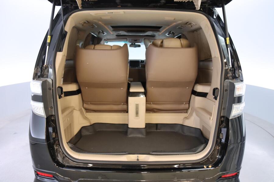 Toyota Vellfire vaihtoauto