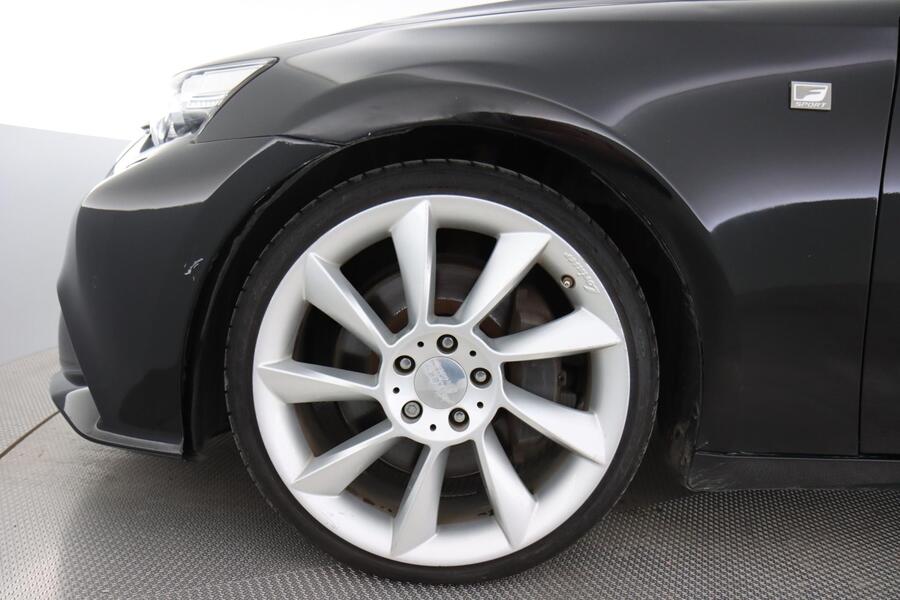 Lexus IS vaihtoauto