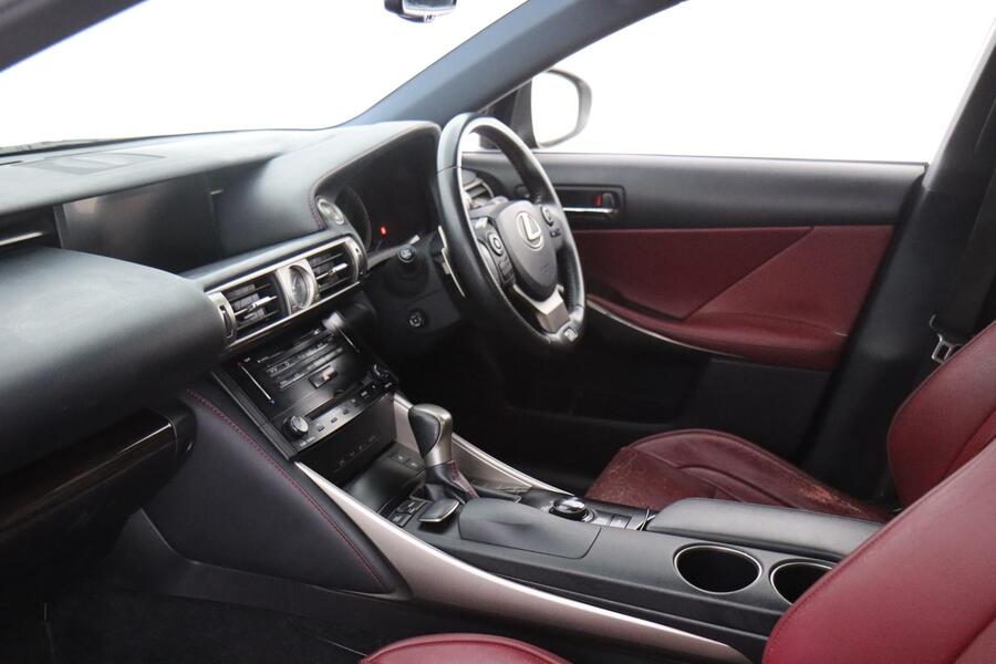 Lexus IS vaihtoauto