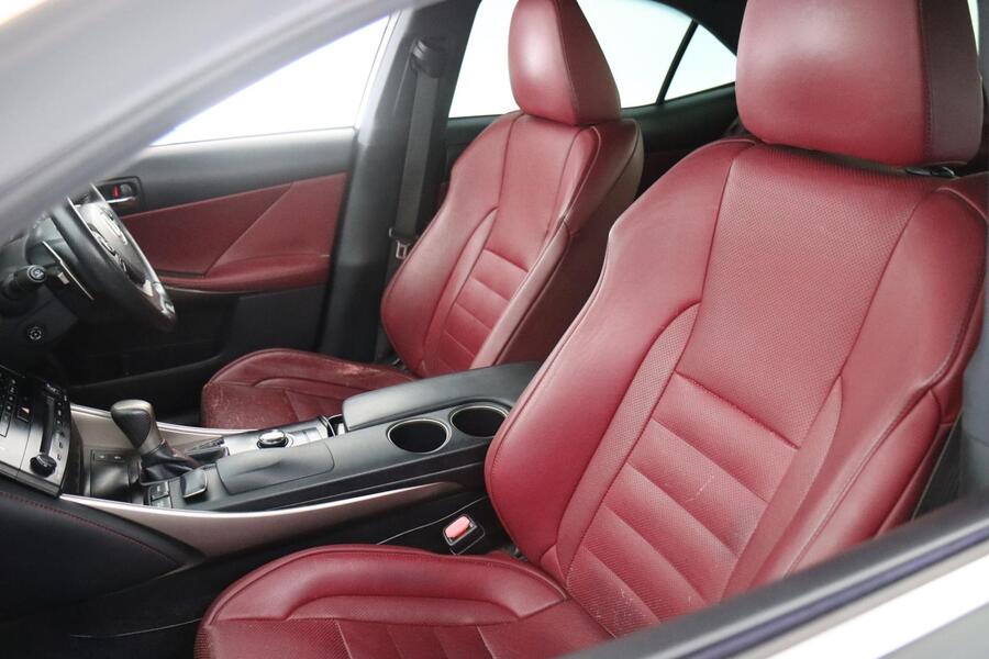 Lexus IS vaihtoauto
