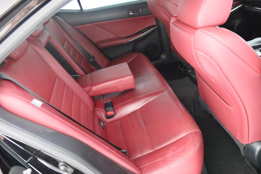 Lexus IS vaihtoauto