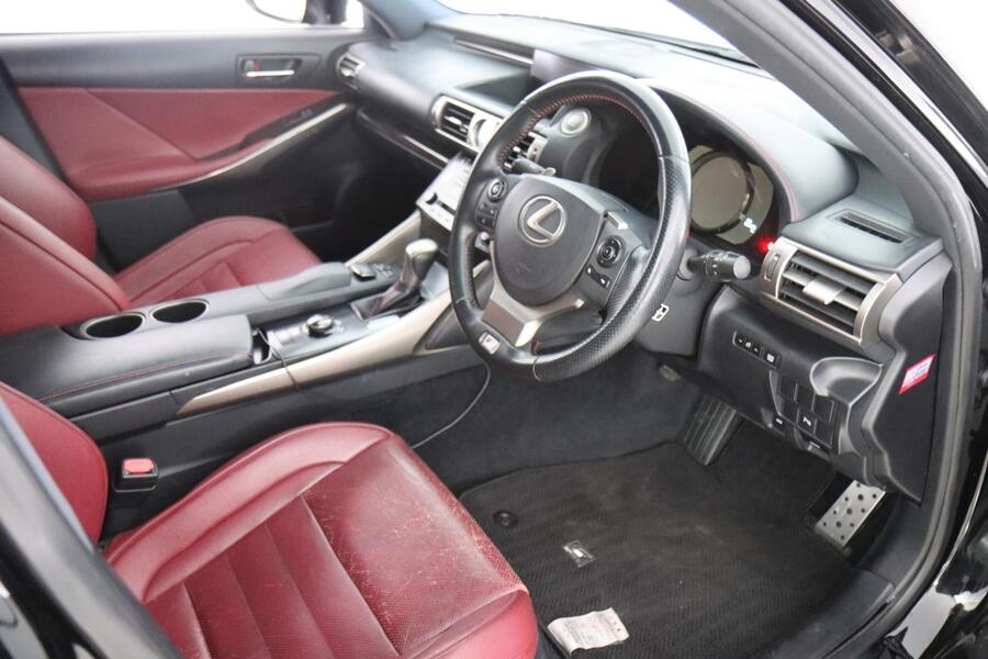 Lexus IS vaihtoauto