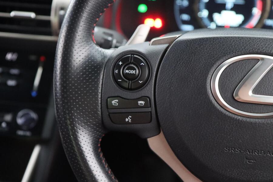 Lexus IS vaihtoauto