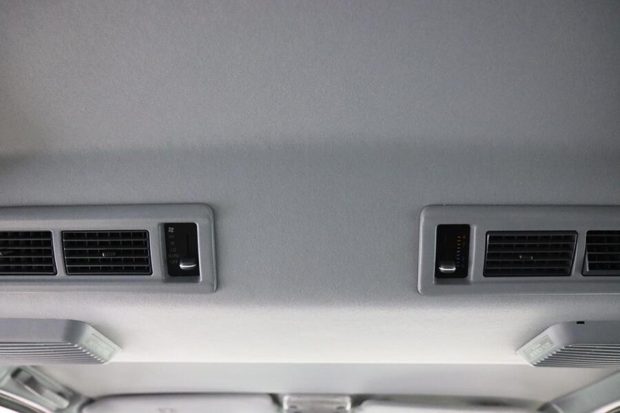 Toyota Granvia vaihtoauto