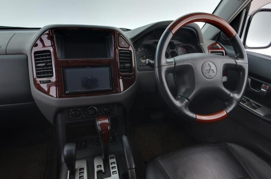 Mitsubishi Pajero vaihtoauto