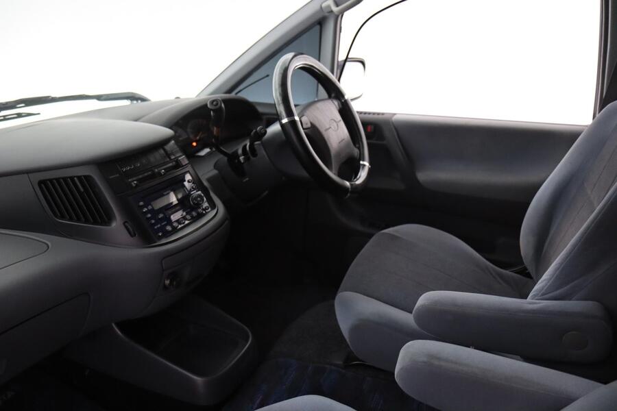 Toyota Estima vaihtoauto