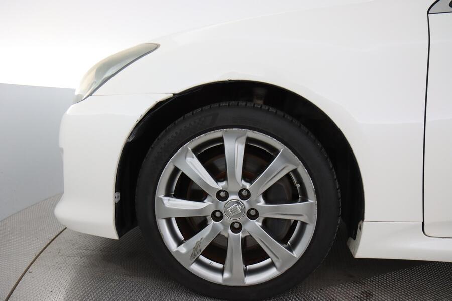 Toyota Crown vaihtoauto