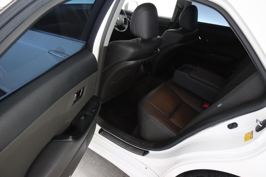 Toyota Crown vaihtoauto