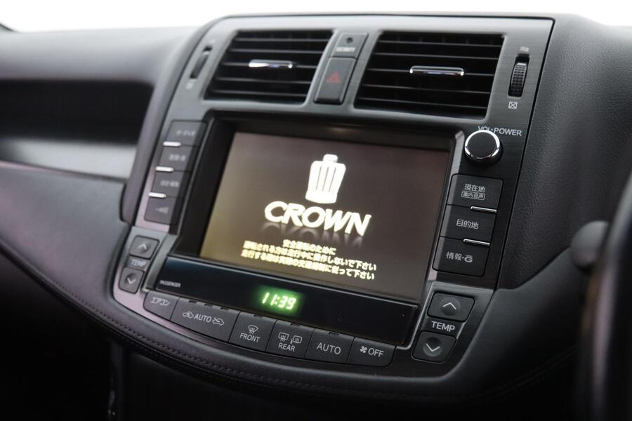 Toyota Crown vaihtoauto