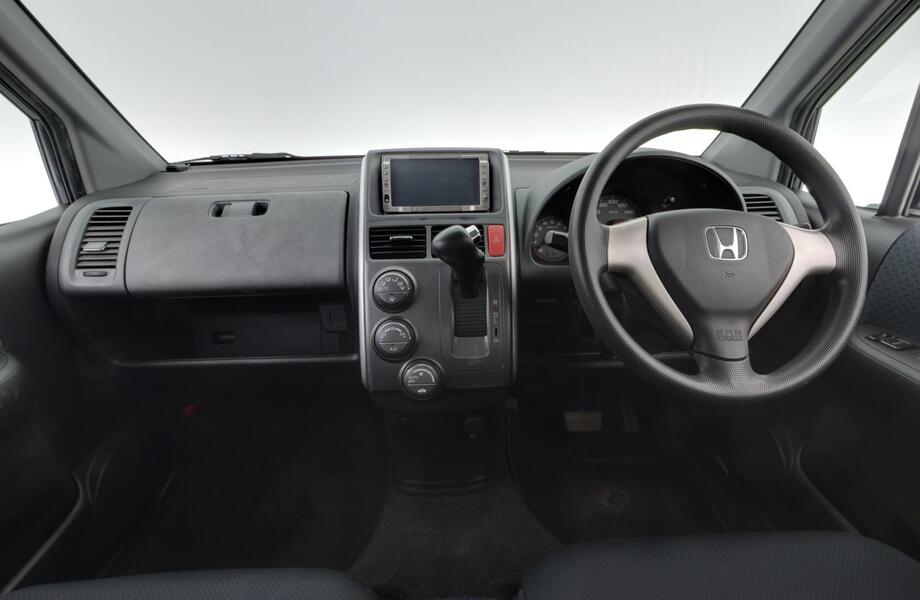 Honda Mobilio vaihtoauto