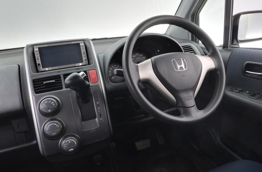 Honda Mobilio vaihtoauto