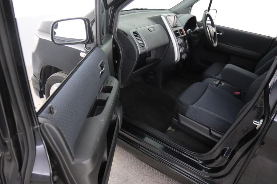 Honda Mobilio vaihtoauto