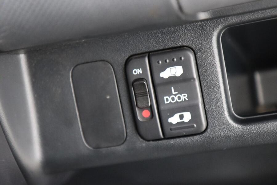 Honda Mobilio vaihtoauto