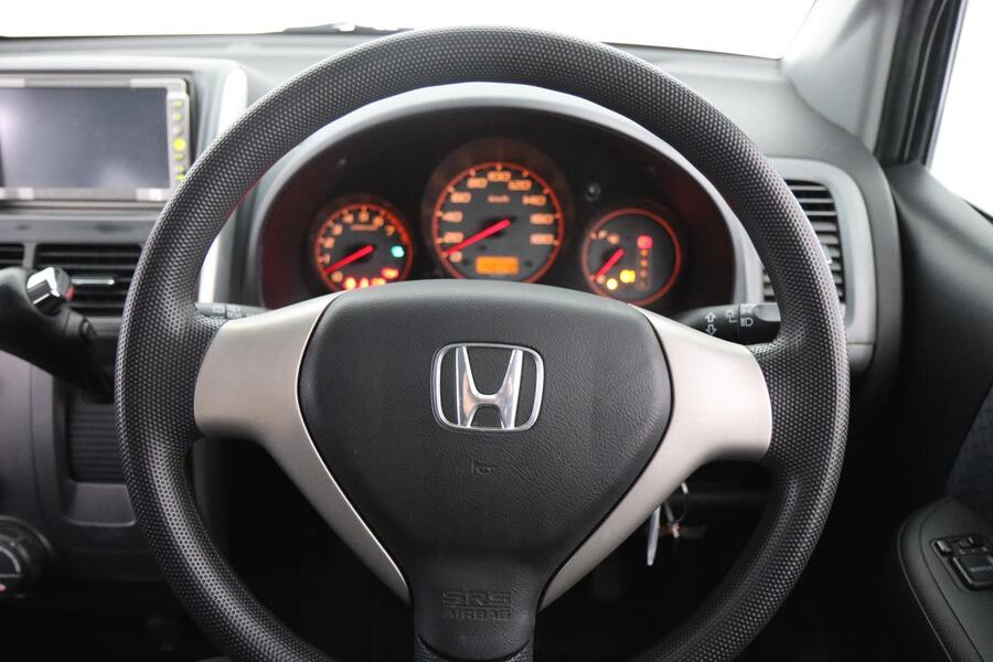 Honda Mobilio vaihtoauto