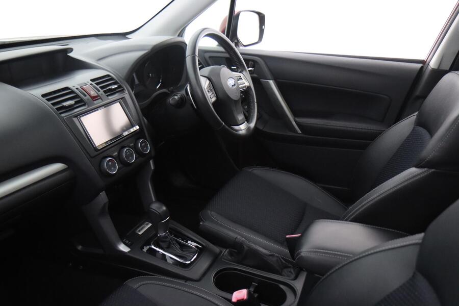 Subaru Forester vaihtoauto