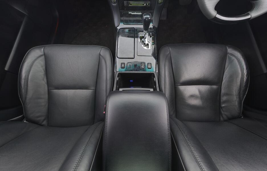 Toyota Crown vaihtoauto