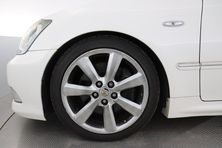 Toyota Crown vaihtoauto