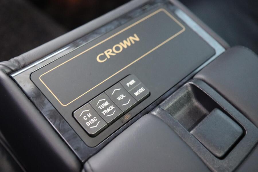 Toyota Crown vaihtoauto