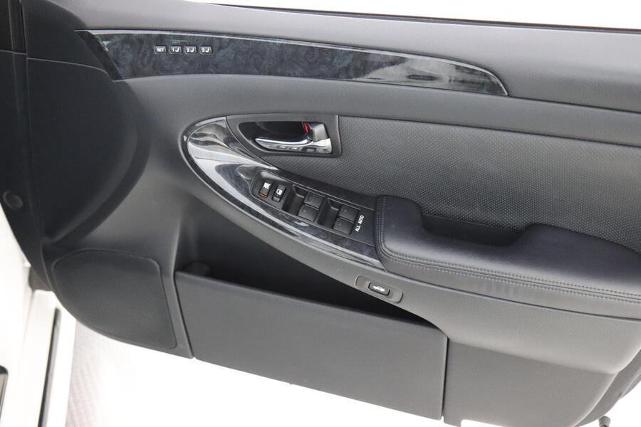 Toyota Crown vaihtoauto